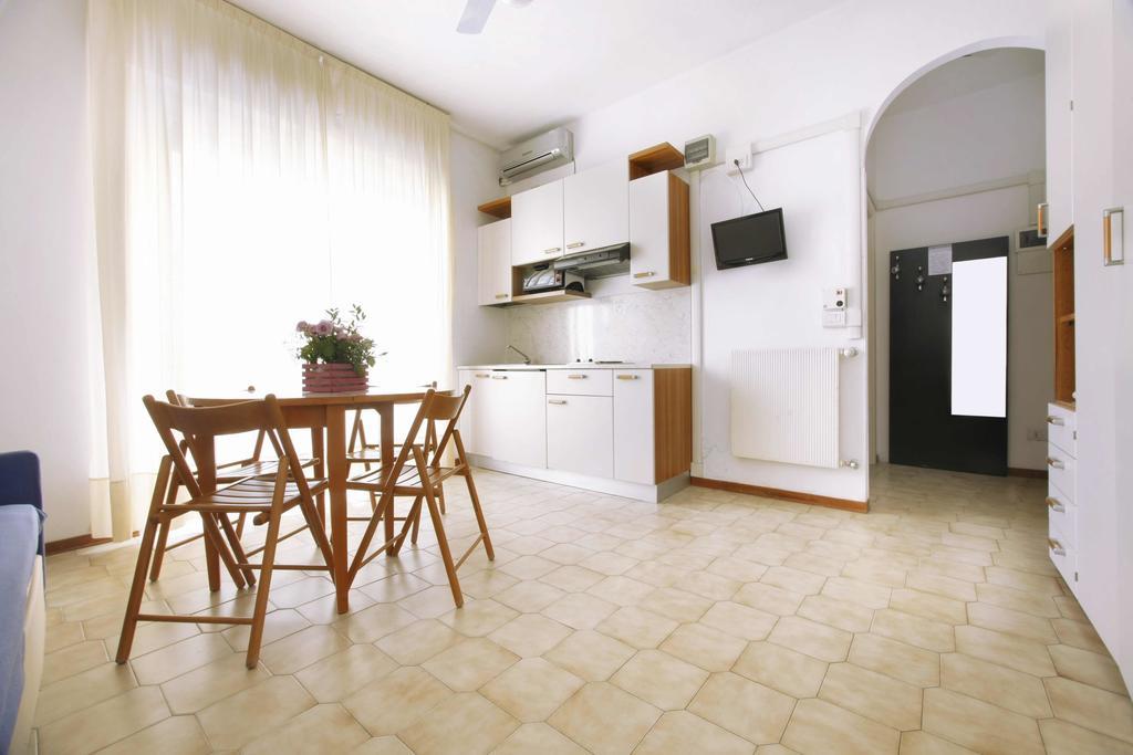 Residence Barusso Alassio Kamer foto