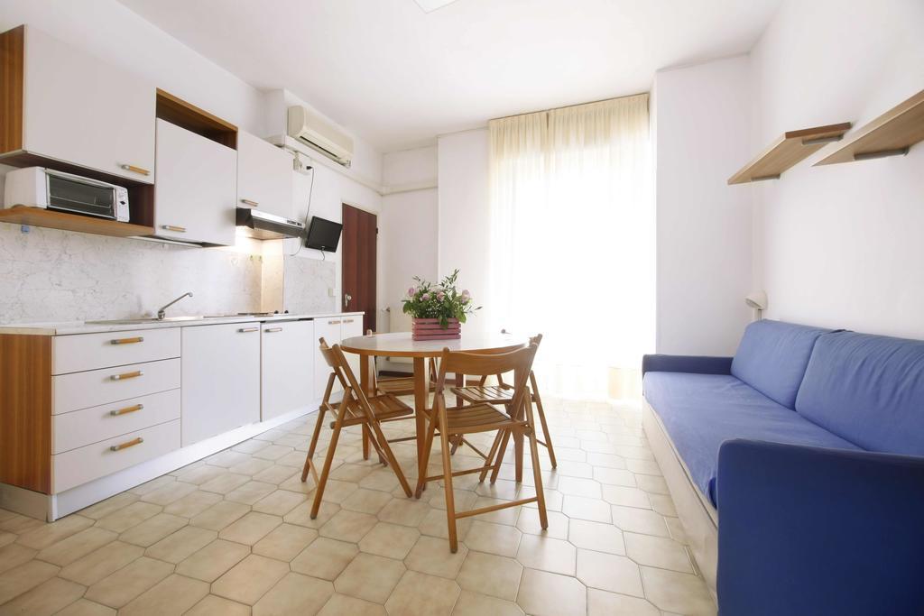 Residence Barusso Alassio Buitenkant foto
